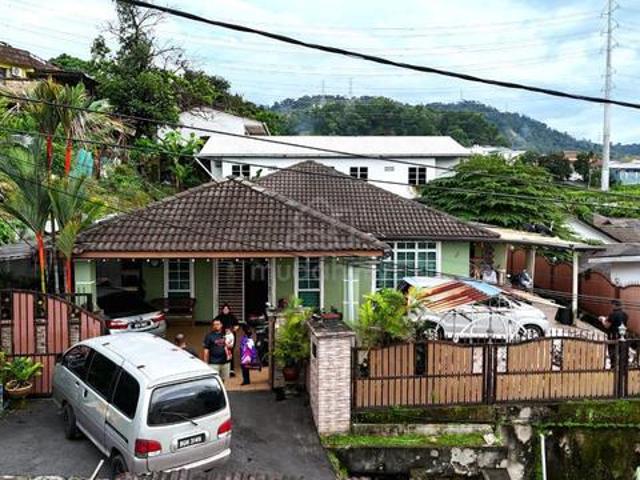 Bungalow for sale in Langat, Selangor
