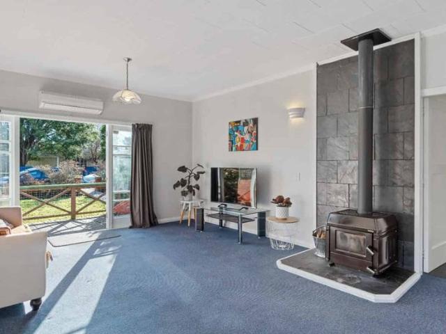 House for rent in Otakou