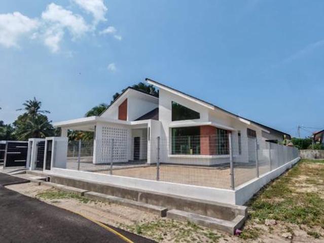 Bungalow for sale in Kuantan, Pahang