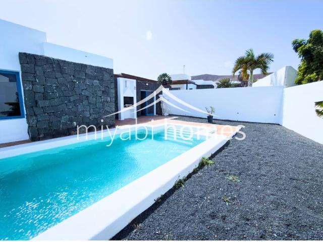 Chalet en venta en Playa Blanca, Yaiza