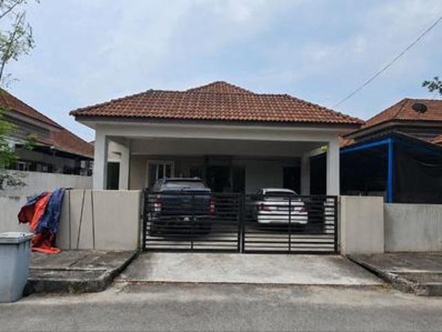 Bungalow for sale in Wellesley, Penang