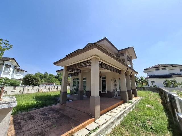 Bungalow for sale in Wellesley, Penang