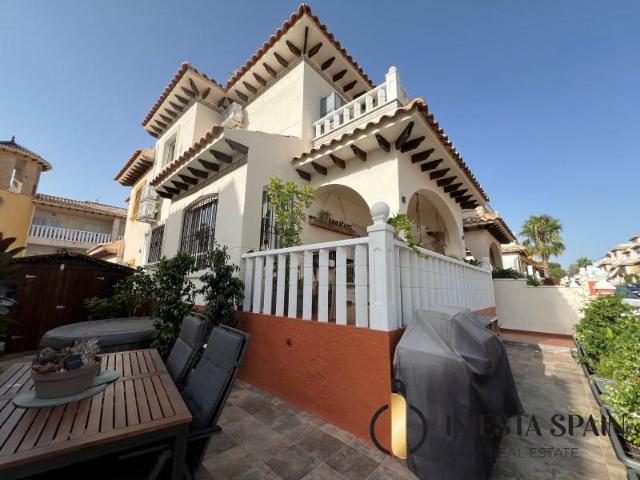 Bungalow en alquiler en Urbanización Lomas de Don Juan, Orihuela