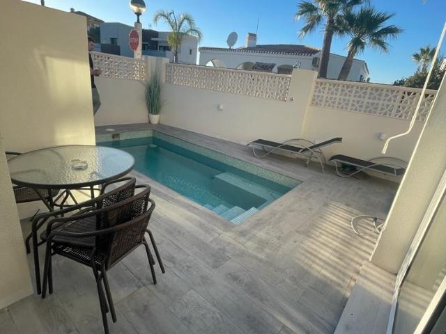 Bungalow en alquiler en Orihuela, Urbanización La Cenia II