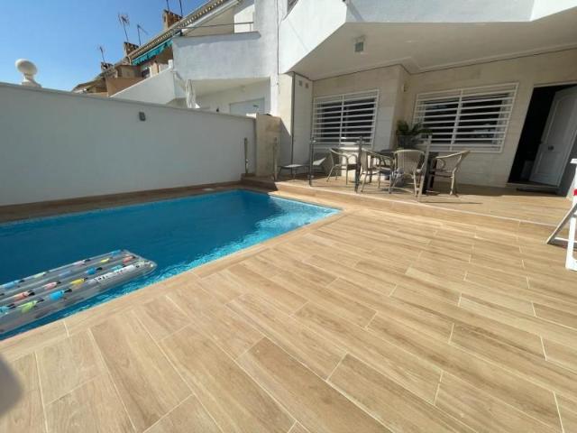 Bungalow en alquiler en Orihuela, Urbanización Calas de Campoamor