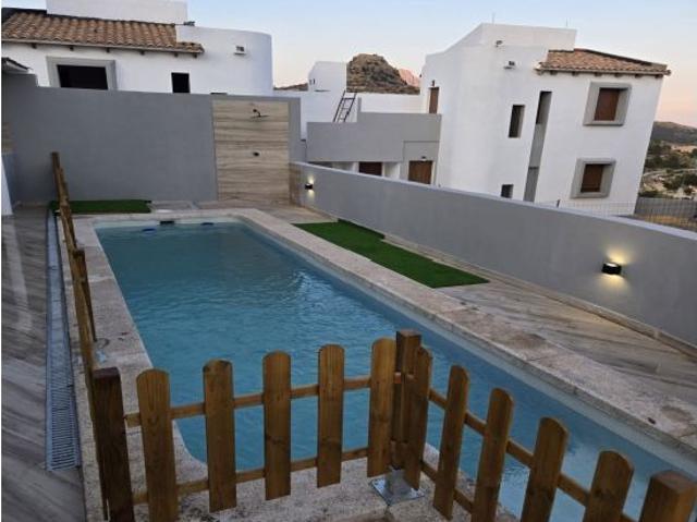 Bungalow en venta en la Marina Baixa, Valencia