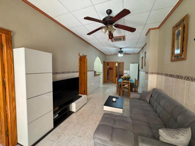 Bungalow en alquiler en Torrevieja, Urbanización Los Balcones
