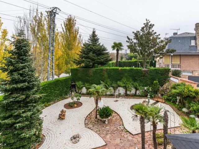 Bungalow en venta en Arroyomolinos, Madrid