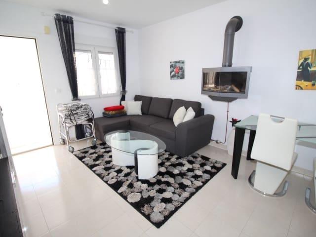 Bungalow en venta en Urbanización La Zenia II, el Baix Segura / La Vega Baja