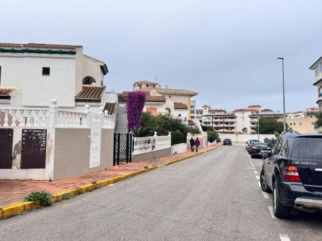 Bungalow en venta en La Mata, el Baix Segura / La Vega Baja