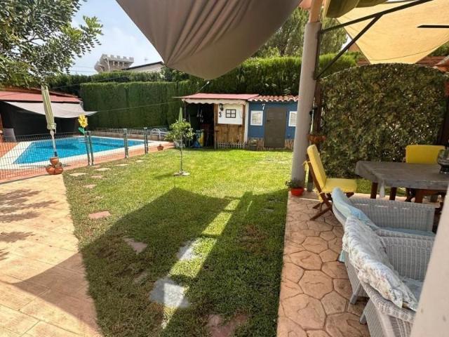 Bungalow en venta en Urbanització El Camp de Túria, el Camp de Túria