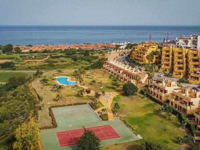 Bungalow en venta en Castillo de la Duquesa, Costa del Sol Occidental