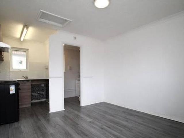 House for rent in Lyons, Greater London