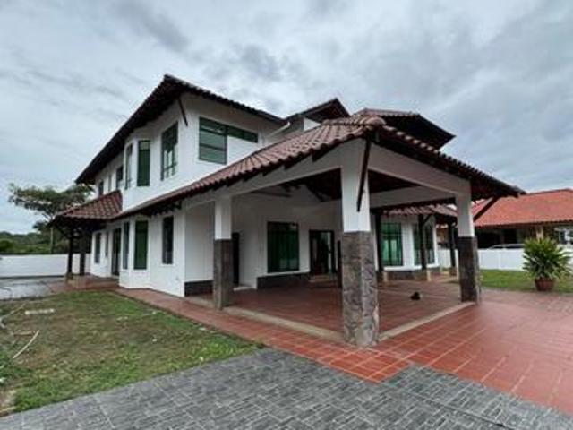 Bungalow for rent in Malaka