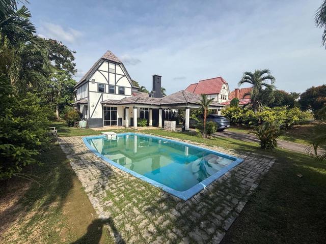 Property for sale in Malaka