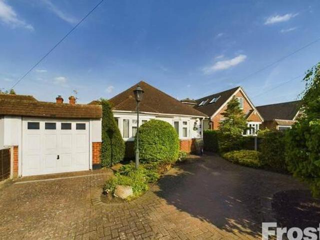 House for sale in Shepperton, Spelthorne