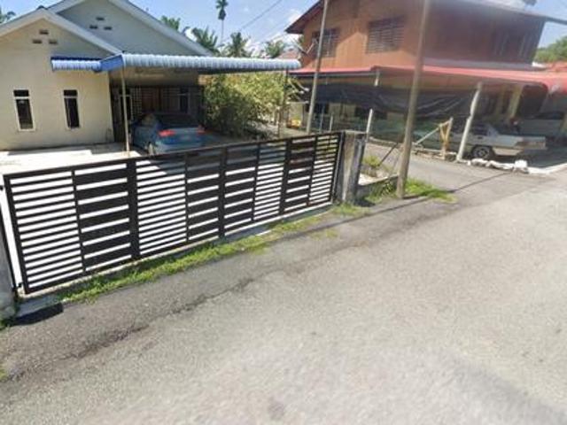 Bungalow for sale in Wellesley, Penang