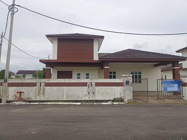 Bungalow for sale in Kluang, Johor