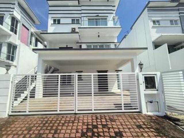 Bungalow for rent in Kajang, Langat