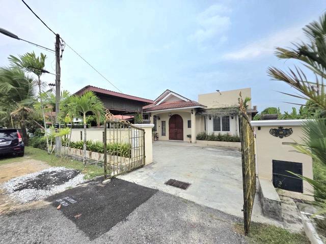 Bungalow for sale in Shah Alam, Petaling