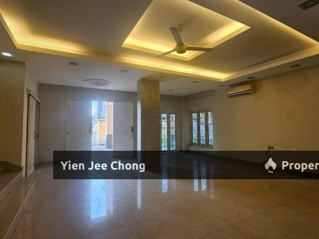 Bungalow for sale in Langat, Selangor