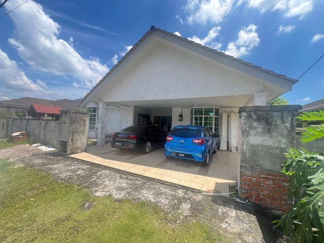 Bungalow for sale in Kluang, Johor