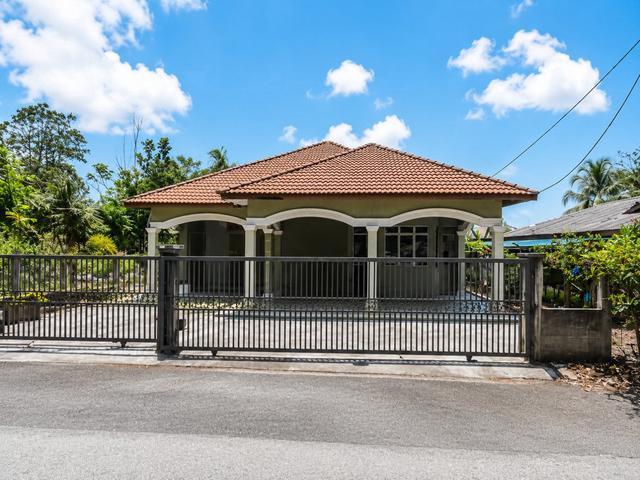 Bungalow for sale in Segamat, Johor
