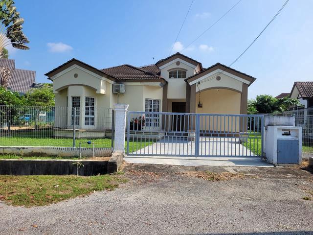 Bungalow for sale in Sepang, Tanjong Sepat