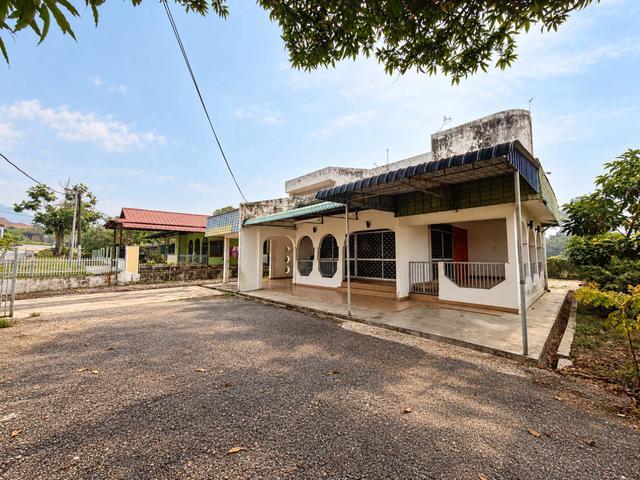 Bungalow for sale in Batu Pahat