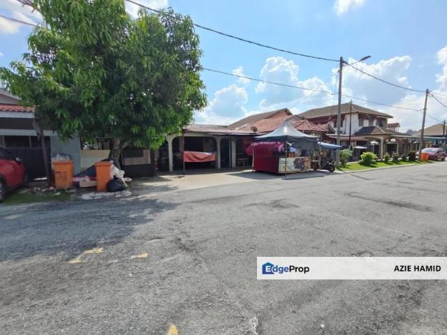 House for sale in Langat, Selangor