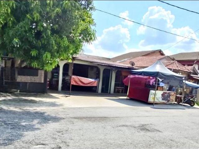 Bungalow for sale in Langat, Selangor
