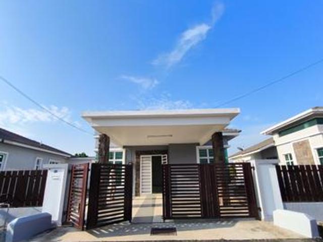 Bungalow for sale in Durian Tunggal, Malaka
