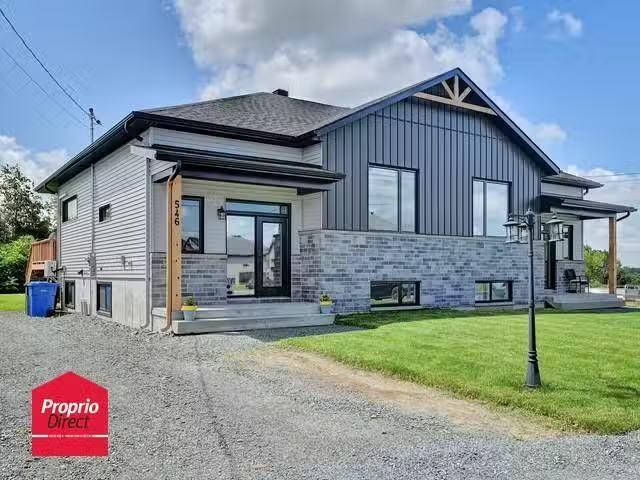 House for sale in Roxton Pond