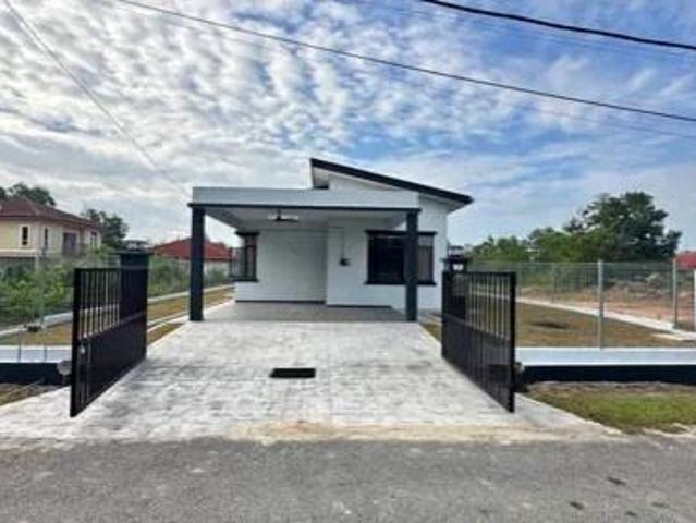 Bungalow for rent in Tanjong Sepat, Selangor