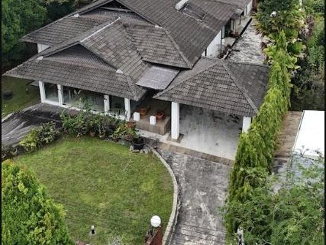 Bungalow for rent in Kuching, Sarawak