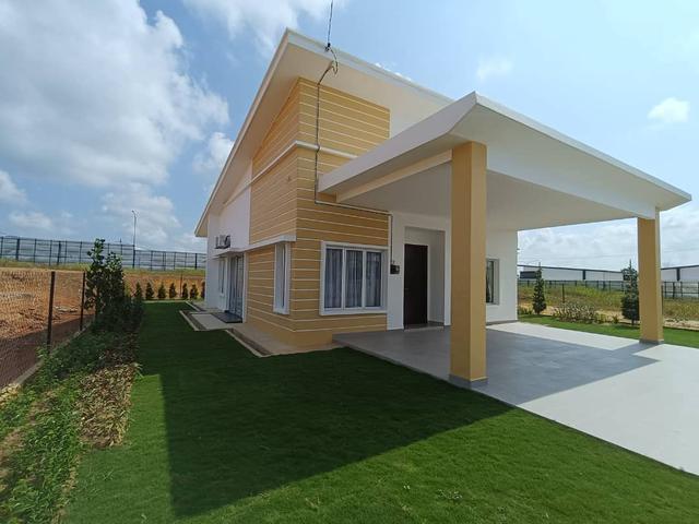 Bungalow for sale in Kluang