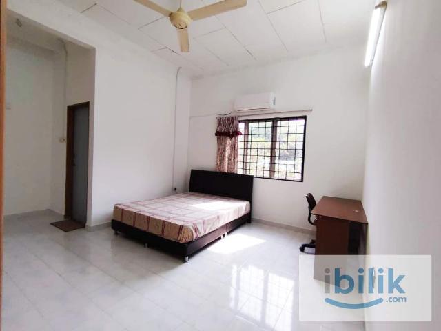 Room for rent in Petaling, Alam Impian