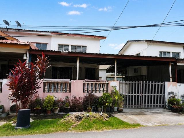 Bungalow for sale in Batu Pahat, Johor