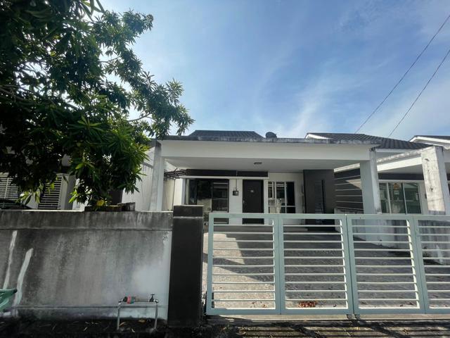 Bungalow for sale in Wellesley, Penang