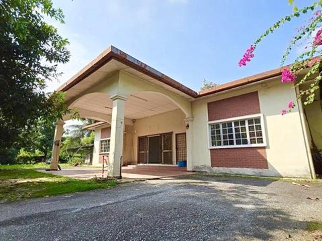 Bungalow for sale in Shah Alam, Petaling