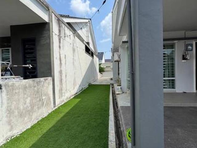 Bungalow for sale in Wellesley, Penang