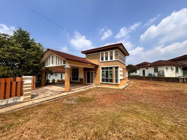 Bungalow for sale in Durian Tunggal, Malaka