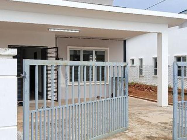 Bungalow for rent in Kluang, Johor