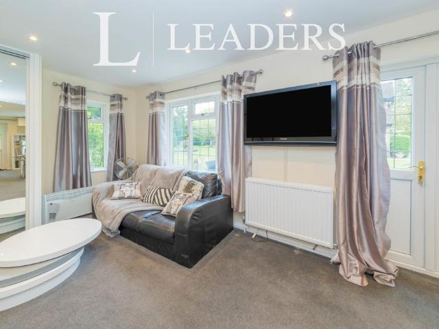 House for rent in Burstow, Hillview