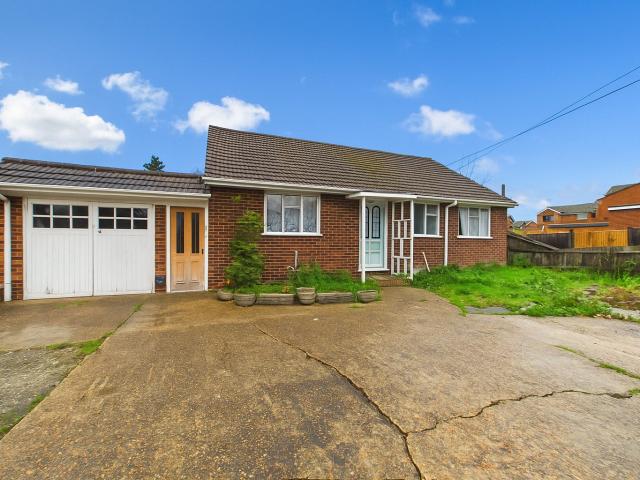 House for rent in Emmbrook, Wokingham
