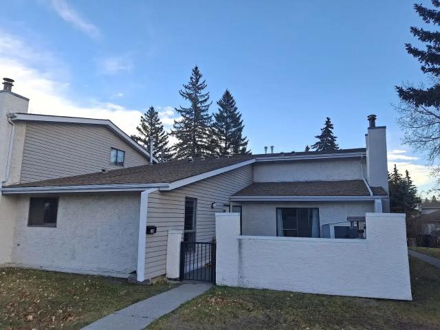 Townhouse for rent in Varsity, Calgary