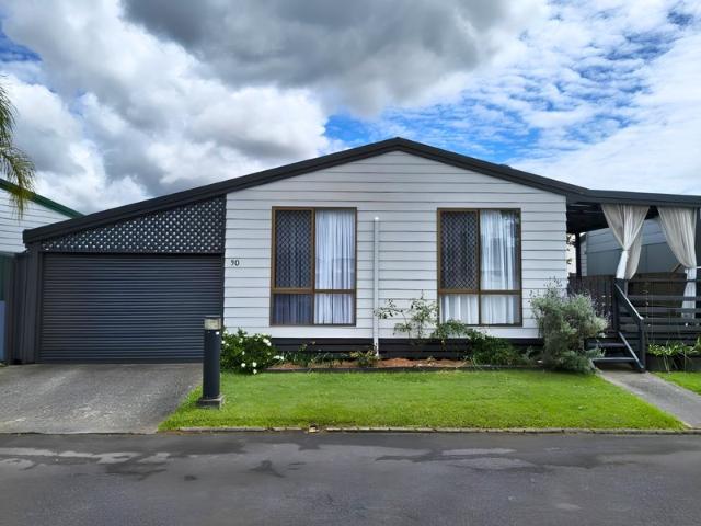 House for sale in Varsity Lakes, Gold Coast City
