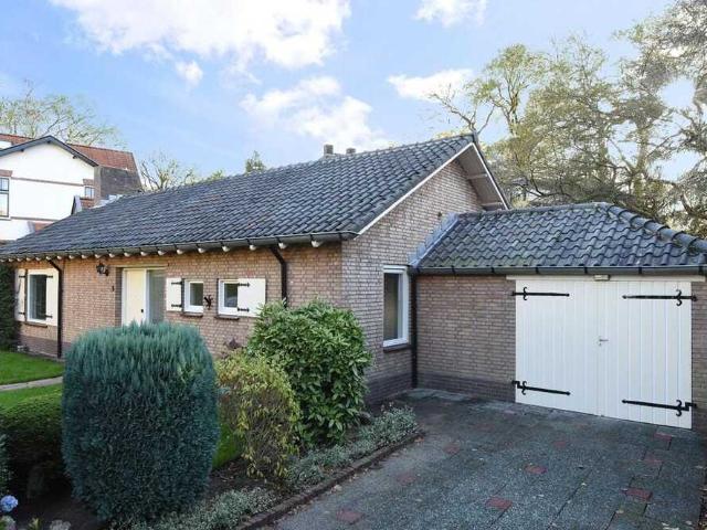 Woning te huur in Bussum, Noord Holland