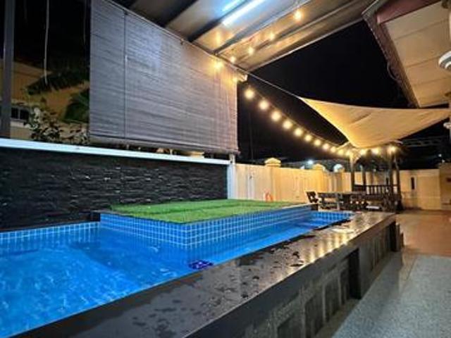 Bungalow for sale in Kota Bharu