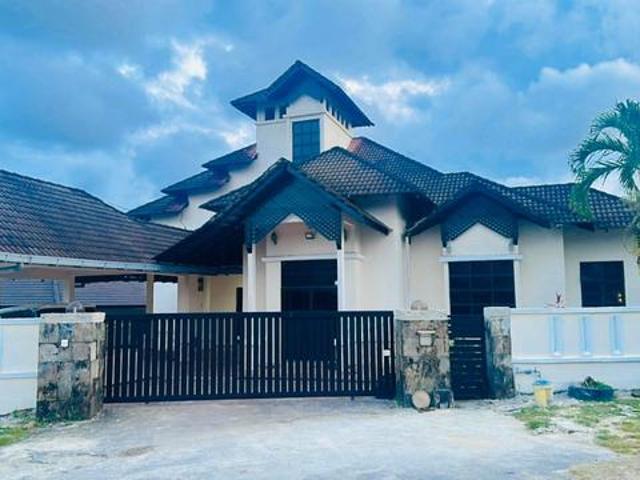 Bungalow for sale in Kuala Terengganu